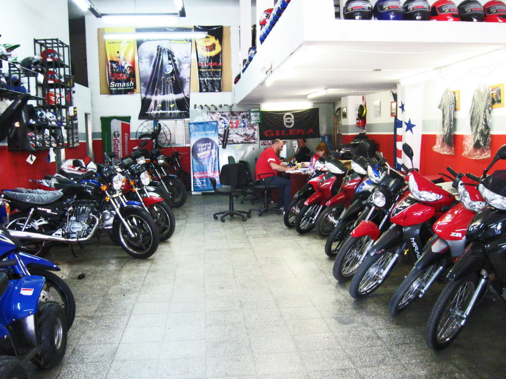HOT MOTOS- Avda. Madero y Chiclana- Del Viso HOT MOTOS- Avda. Madero y Chiclana- Del Viso