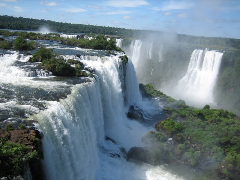 cataratas-del-iguazu-caida