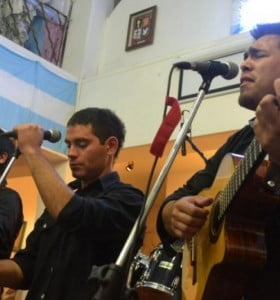 Grupo folclórico de De Viso que el pasado 30 de junio hizo el lanzamiento de su primer CD DVD.