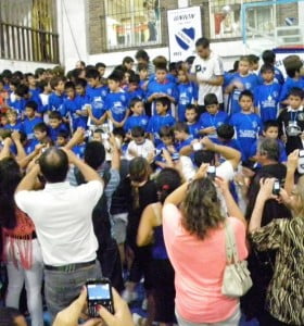 Excelente organización de la entrega de medallas, como así también los trofeos a la escuelita de fútbol y la fiesta de patín. También hubo grandes logros a nivel deportivo, los muchachos de básquet salieron campeones y “Los Dragones”, el equipo de fútbol para no videntes, sigue dejando bien parado al barrio.