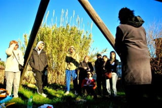 La ONG funciona en un espacio que se encuentra ubicado en Don Segundo Sombra 2260, Isidro Casanova, dentro del predio vecinal 9 de Julio, en donde se comparte el espacio con otras organizaciones comunitarias. Pueden consultar el cronograma de actividades y demás noticias del espacio en su página de Facebook https://www.facebook.com/semillas.alviento o en su blog http://semillasalvientoong.blogspot.com.ar/