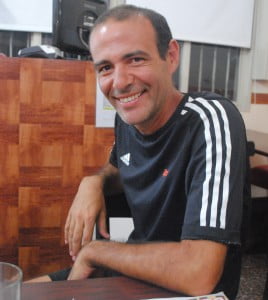 Marcos González lanzó una pregunta al final de la charla que quedó flotando en el aire como una invitación mayor: “¿Por qué a la pileta del Unión no la levantamos entre los tres clubes?” 