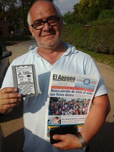 Marcelo Ponce, conocido como “Tobillo”, uno de los sueños de La Montevideana, alta barra de amigos se juntaban ahí, Av. de Mayo justo frente al jardincito de la iglesia. Le pedimos una foto de la coupe Torino verde que supo ganar varias batallas memorables. 